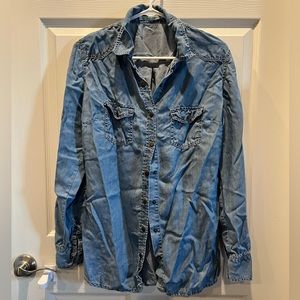 Maurices chambray button up size large